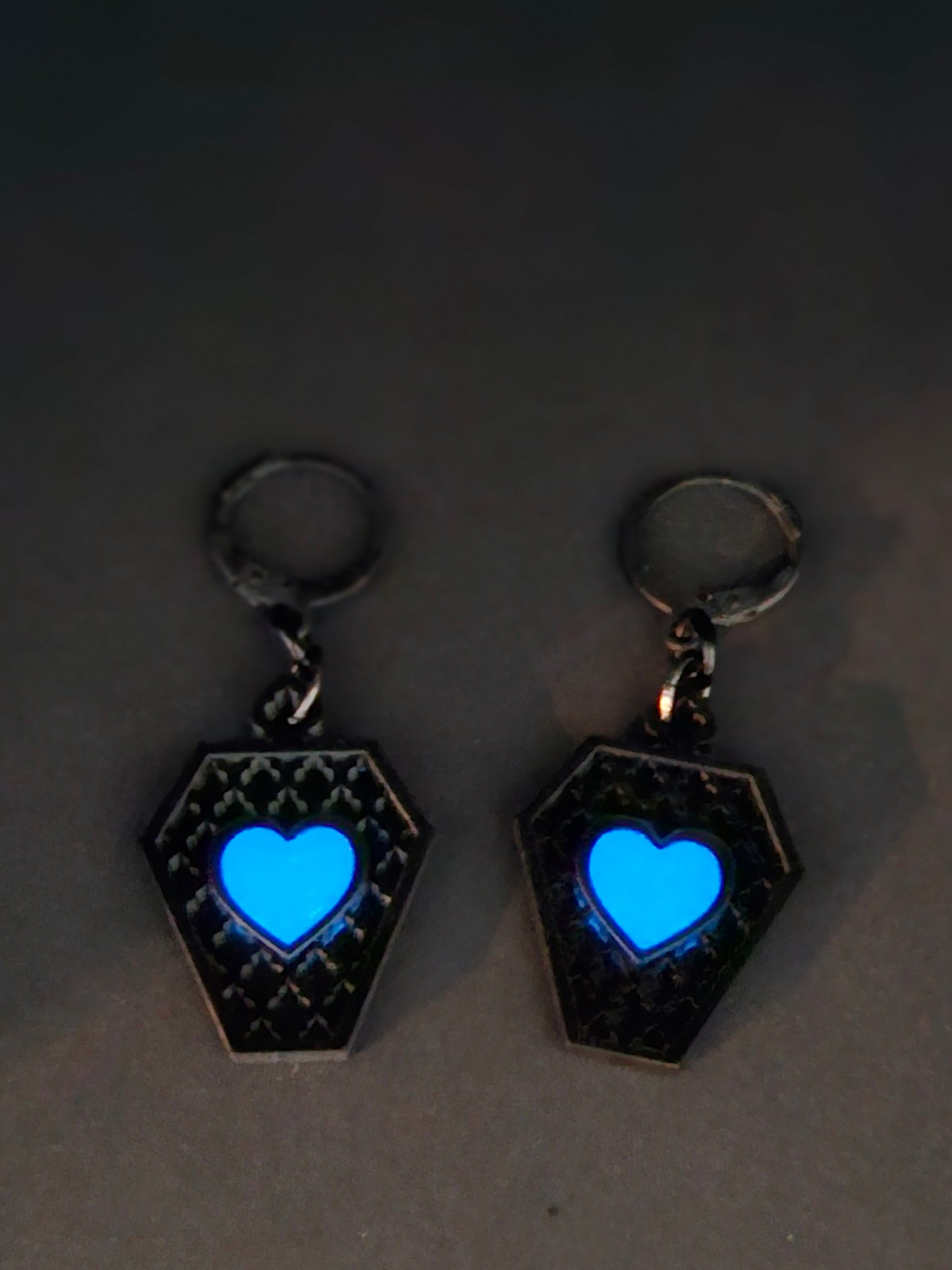 |GLOW| Handmade Gothic Resin Coffin Heart Earrings