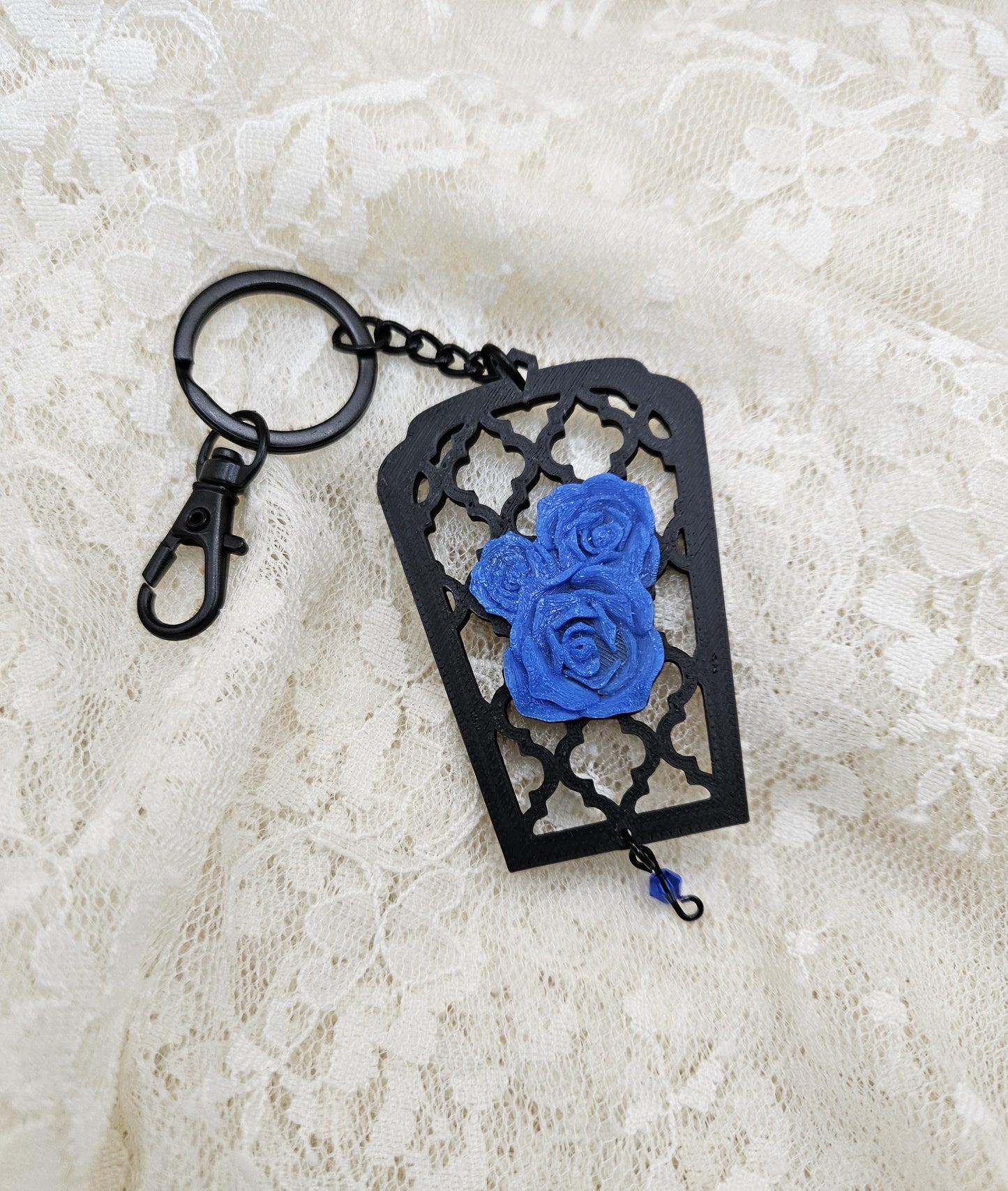 Hand-Crafted Gothic Rose Keychain | Elegant Keyring Accessory