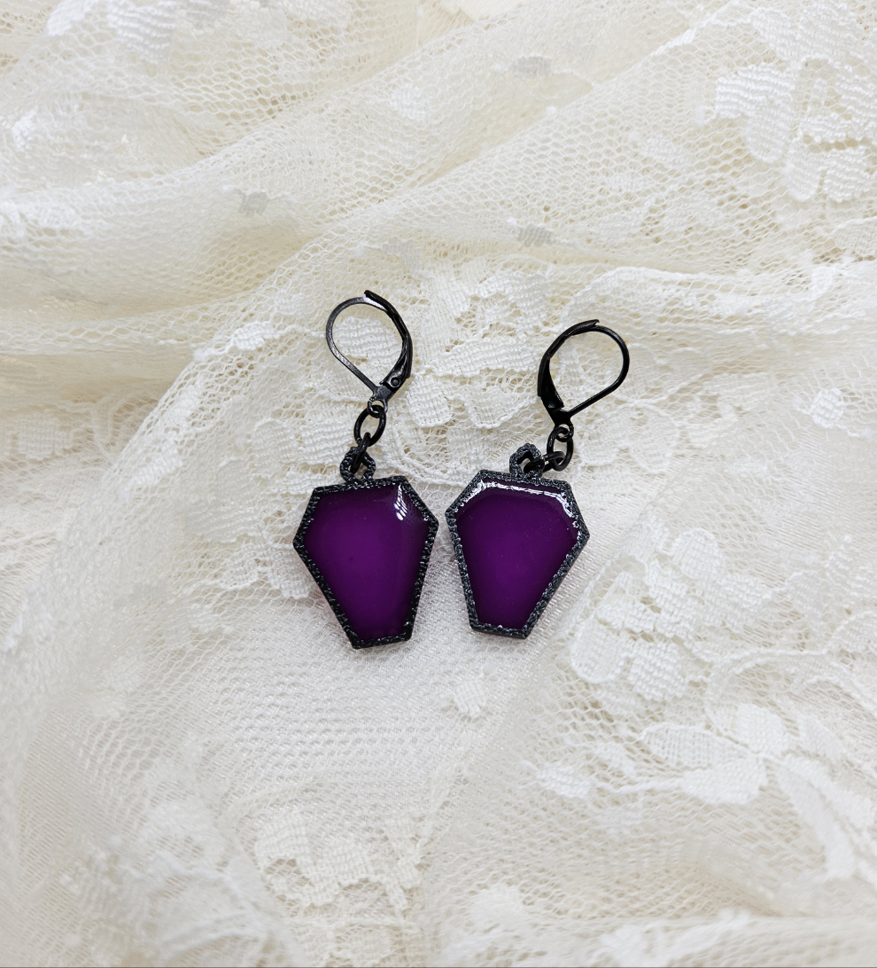 |GLOW| Handmade Gothic Resin Coffin Earrings